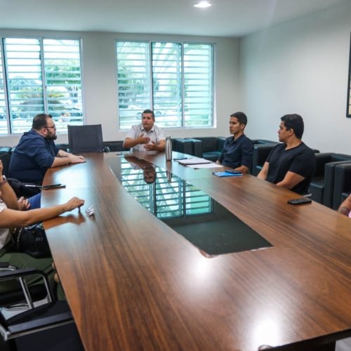 Prefeitura discute atualização do manual de licitações e contratos