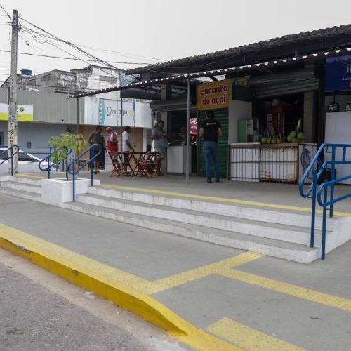 Gestão realiza obras de manutenção da sinalização e acessibilidade no Mercado Público do Centro