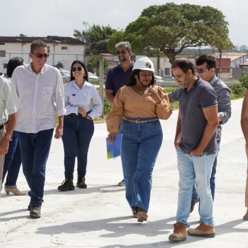 Prefeita acompanha obras do Complexo Esportivo de Parnamirim
