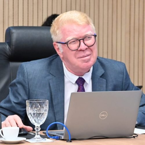 CCJ da Assembleia aprova projetos de Ubaldo que reconhecem entidades e atualizam leis de utilidade pública no RN