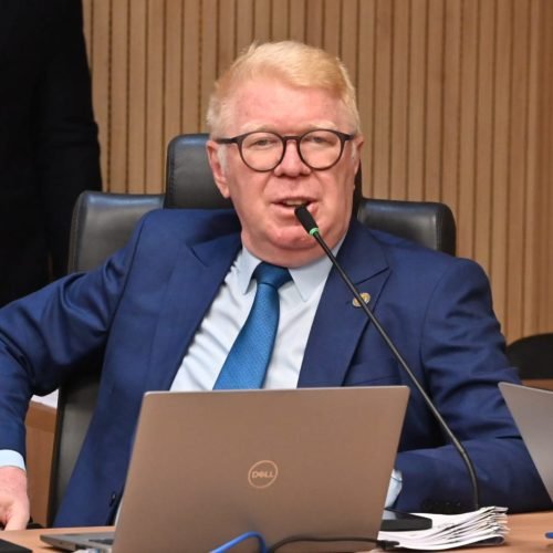 CCJR aprova PL de Ubaldo que proíbe fabricação, distribuição, comercialização e uso de armas de bolas de gel no RN