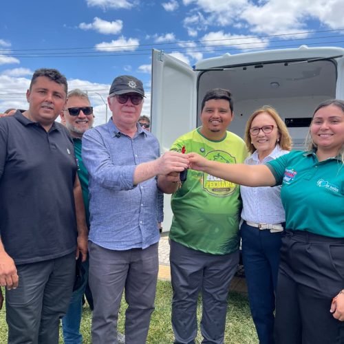 Nova ambulância reforça atendimento de saúde em Ipanguaçu graças à emenda de Ubaldo