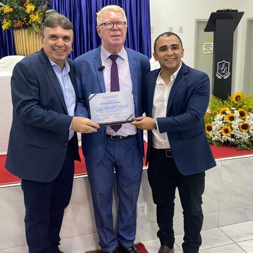 Deputado Ubaldo Fernandes recebe Título de Cidadão Cruzetense em solenidade na Câmara Municipal