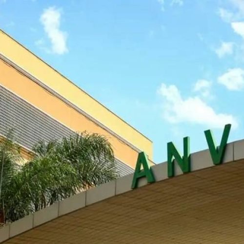 Anvisa cancela registro de mais de 500 produtos cosméticos que contêm substâncias químicas perigosas