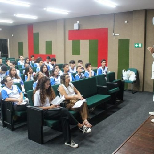 Parceria entre a Prefeitura e IFRN promove qualificação profissional para estudantes da EJA