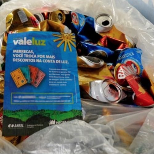 Veja como obter descontos na conta de luz através da reciclagem de resíduos sólidos