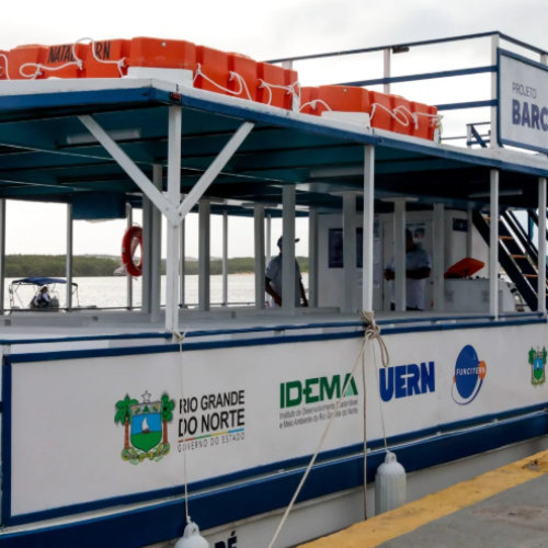 Barco escola Chama-Maré volta a navegar pelo Rio Potengi