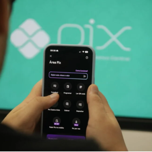 Pix parcelado acende alerta para endividamento, diz economista