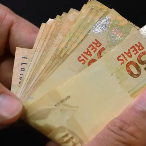 Brasileiros sacaram em janeiro R$ 403,29 milhões esquecidos em bancos, Quase 50 milhões de pessoas ainda têm dinheiro a sacar.