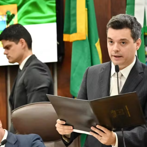 Walter Alves comunica que segue como vice-governador até fim do mandato