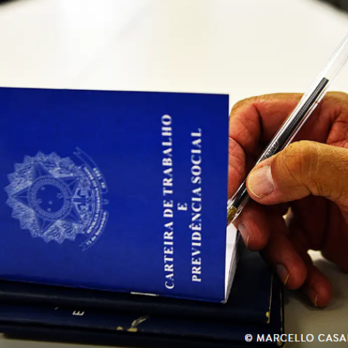 Brasil tem recorde de 66,8% dos trabalhadores na previdência social