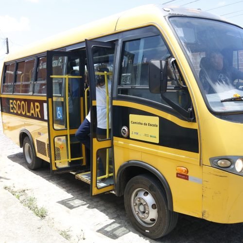 Transporte escolar de Parnamirim é aprovado por profissionais, alunos e familiares