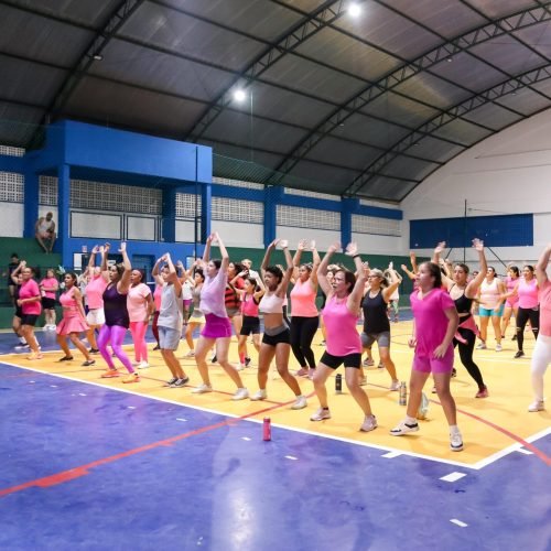 Aulão de atividades aeróbicas agita moradores de Emaús e foi considerado um sucesso de público