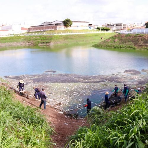 Prefeitura realiza manutenção e limpeza na Lagoa de Captação da Abel Cabral após longo período sem os devidos cuidados