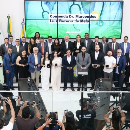 Câmara homenageou profissionais da medicina com a Comenda Dr. Marcondes Luiz Bezerra de Melo