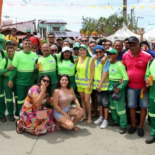Bloco Vassourinhas encerra Carnaval do Povo em Pirangi