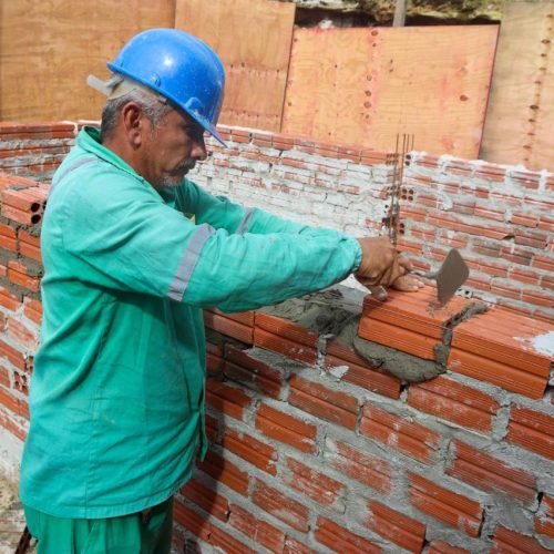 Parnamirim segue realizando serviço de manutenção na fossa do Mercado Novo em Santos Reis