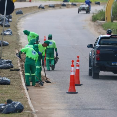 Parnamirim realiza mutirão de limpeza e organização na Olavo Montenegro