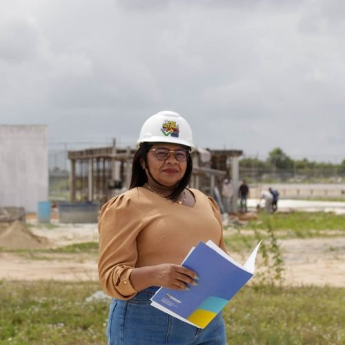 Prefeita Nilda acompanha obras do Complexo Esportivo e comprova irresponsabilidade da gestão anterior