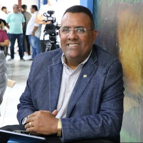 O vereador José Afrânio Bezerra apresentou a Indicação nº 859/2026, na Câmara Municipal de Parnamirim