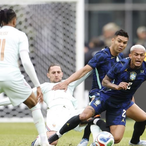 Brasil joga mal e perde de 2 a 1 para a França nos EUA
