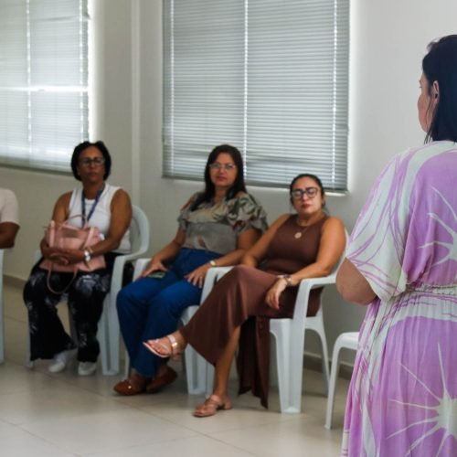 Servidores municipais participam de treinamento sobre apoio à neurodivergência