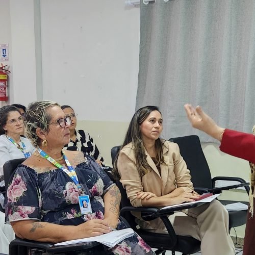 Linguagem simples foi tema de curso na Casa Legislativa